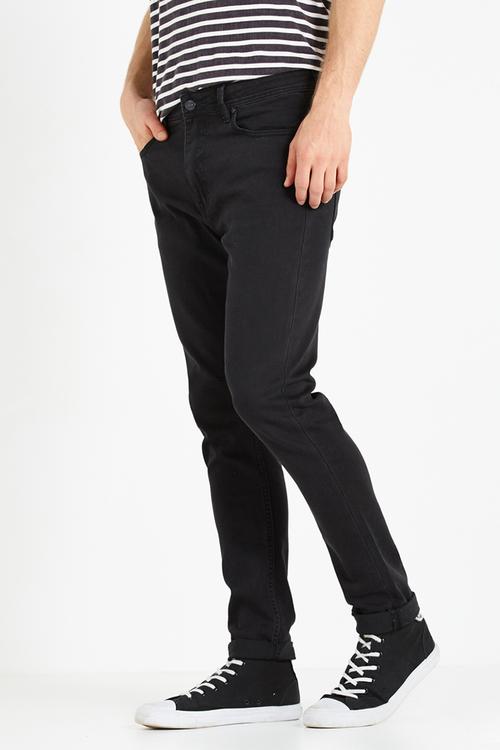 Tapered jeans