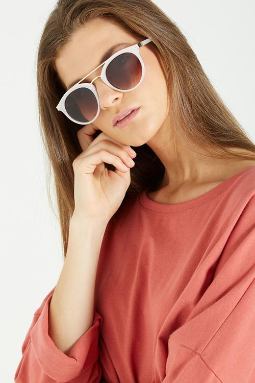 Mila top bar