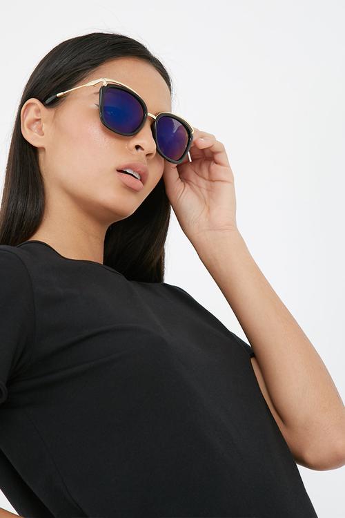 Lira Sunglasses