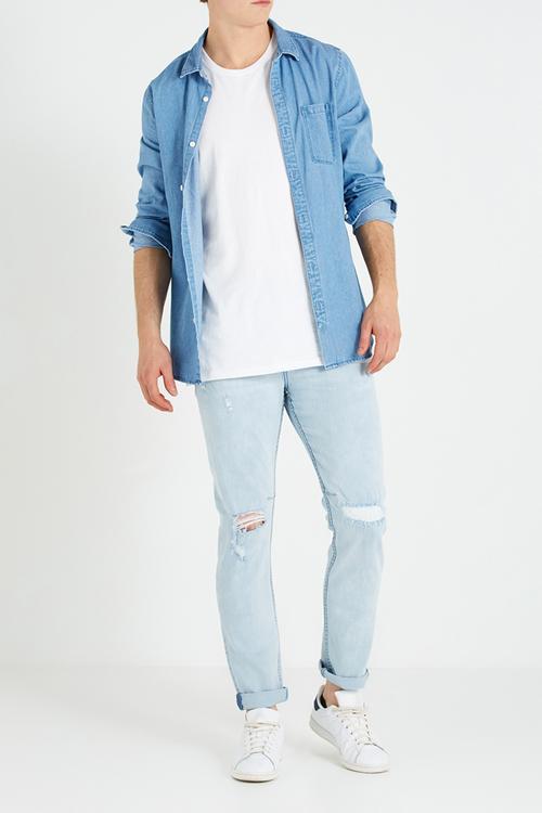 Tapered leg jeans