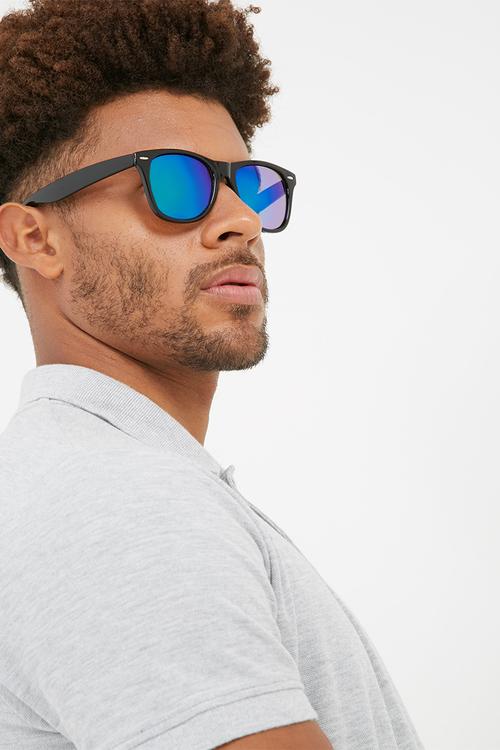 Retro 80's sunglasses