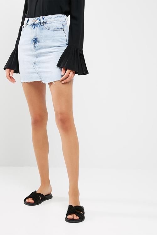 Asymetric fray hem skirt