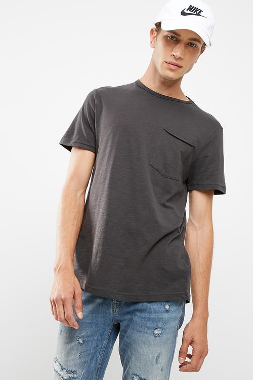 Pocket curved hem tee