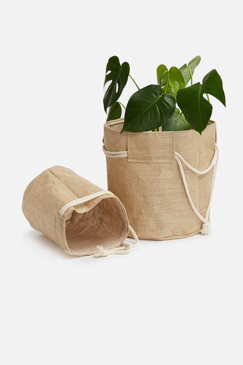 Set of 2 storage buckets