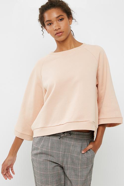 Clair sweat