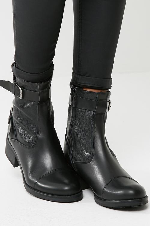Felia leather boot