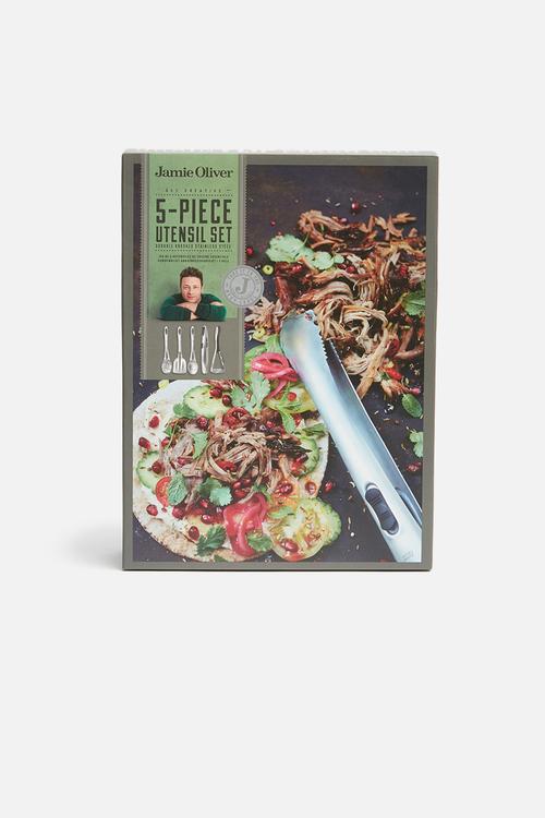 Essential utensil set