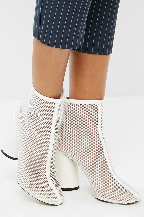 Under patent heel mesh ankle boot