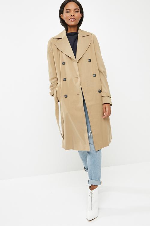 Jennifer trenchcoat