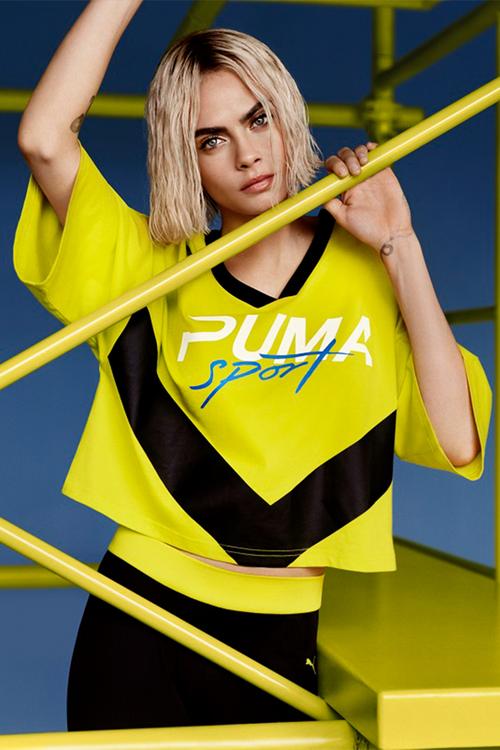 Xtreme cropped V-neck tee