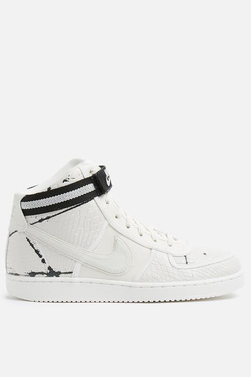 Vandal Hi Lux