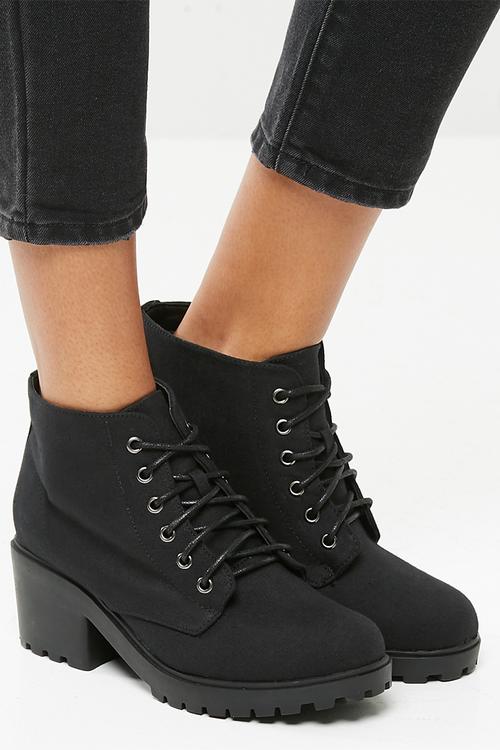 Dizzy lace-up boot - black