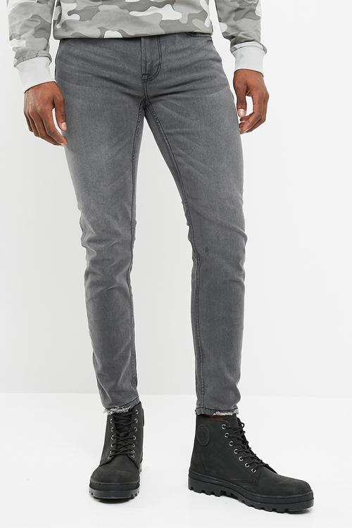 Skinny raw hem jeans