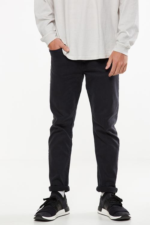 slim fit jean