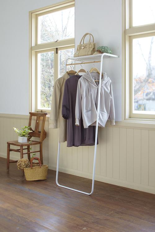 Tower leaning rail with shelf - white