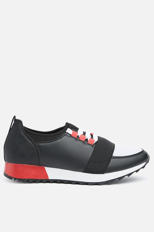 Front strap lace up runner - black 