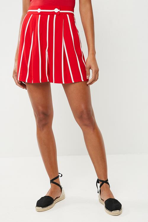 Button detail short - red & white 