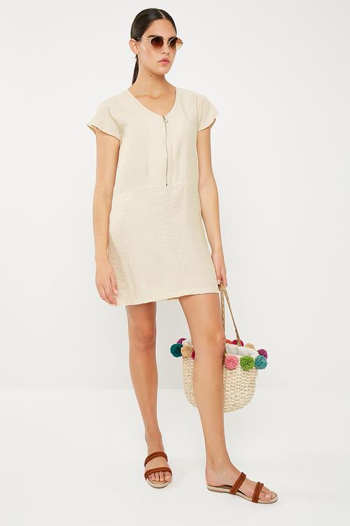 Sheath dress with zip detail - cream