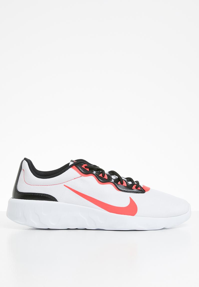 nike strada white