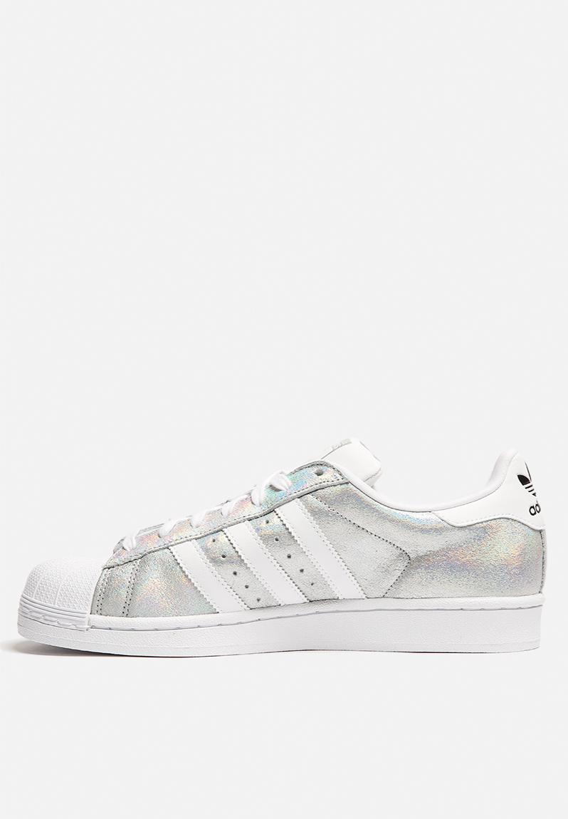 adidas superstar superbalist