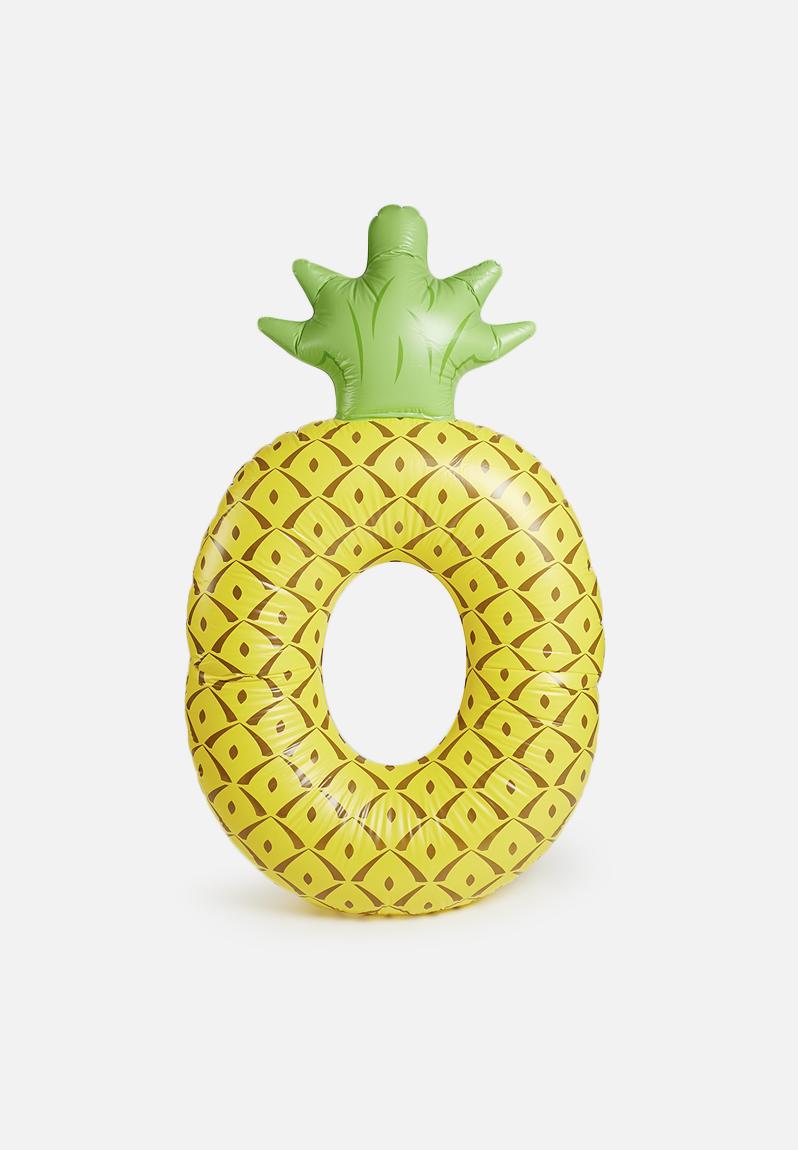 giant pineapple float