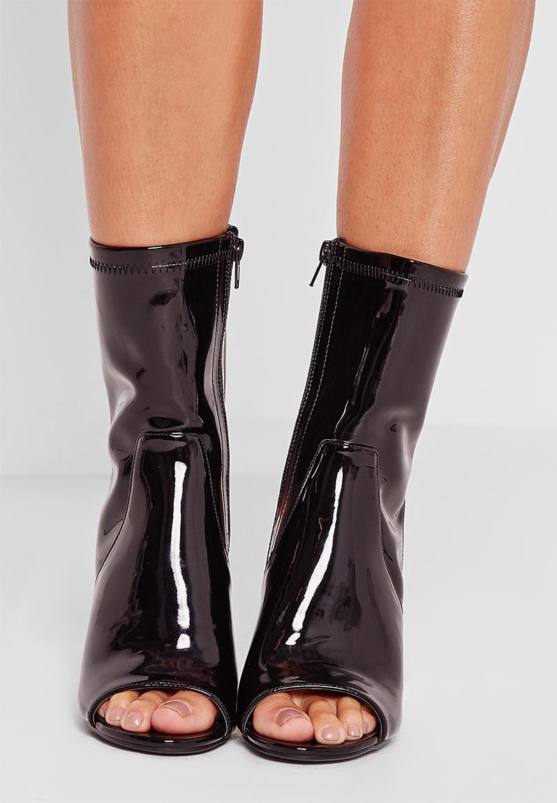 peep-toe-perspex-heeled-boot-black-patent-missguided-boots