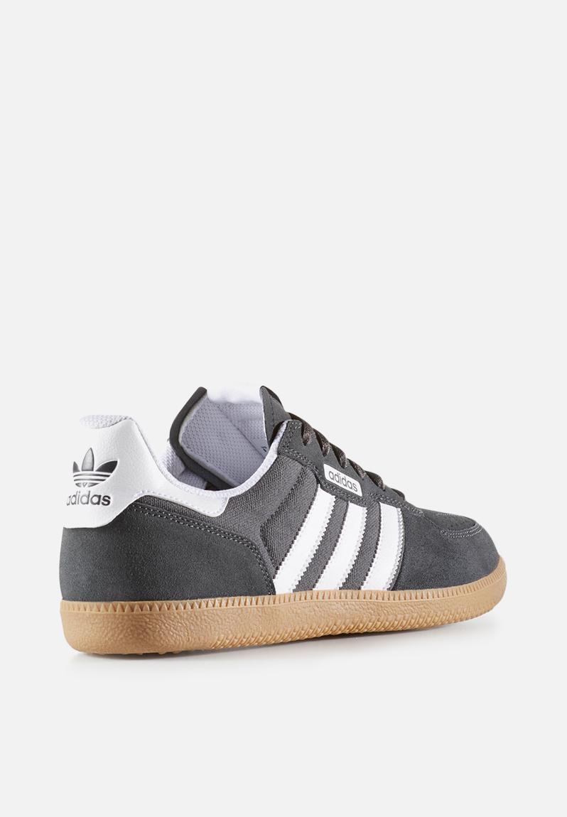 adidas Originals Leonero-BB8532-DGH Solid Grey/FTWR White/Gum 4 adidas ...