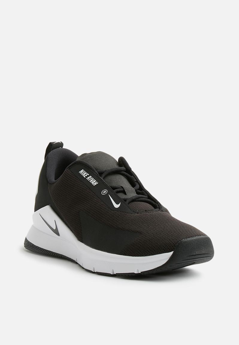 new black and white nike trainers