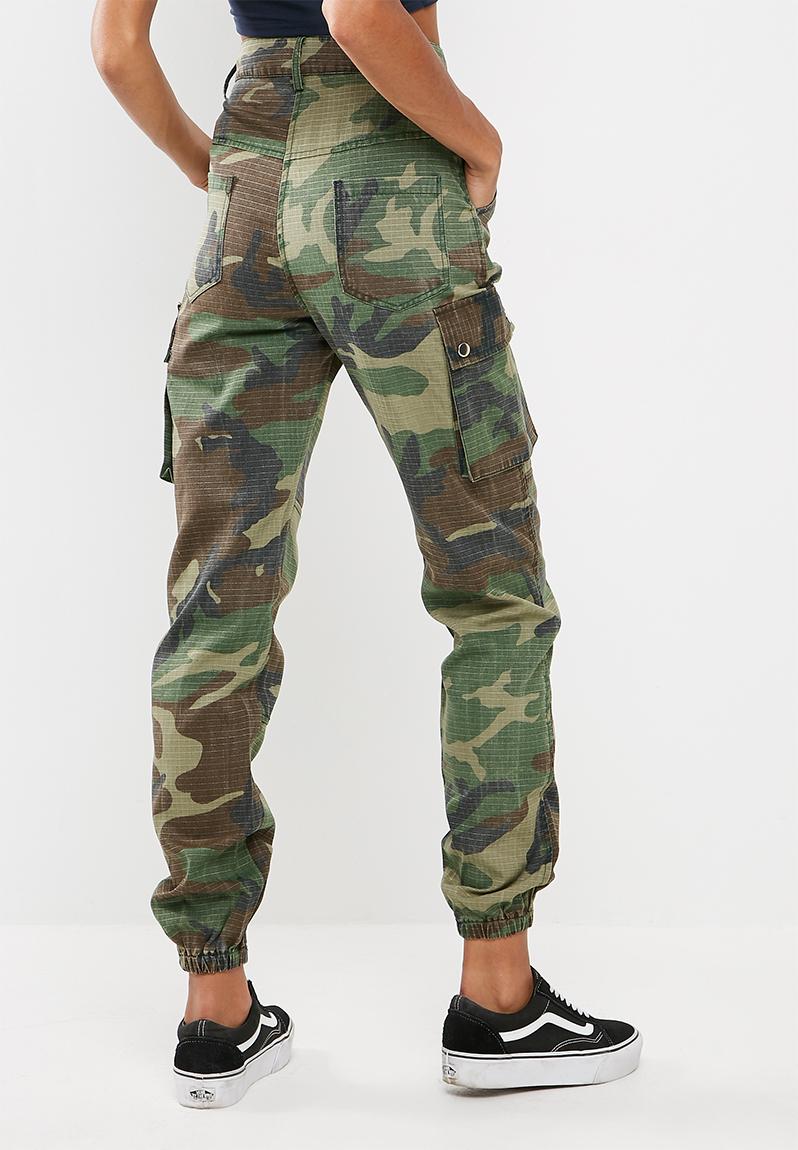 Camo printed cargo pants - Green Missguided Trousers | Superbalist.com