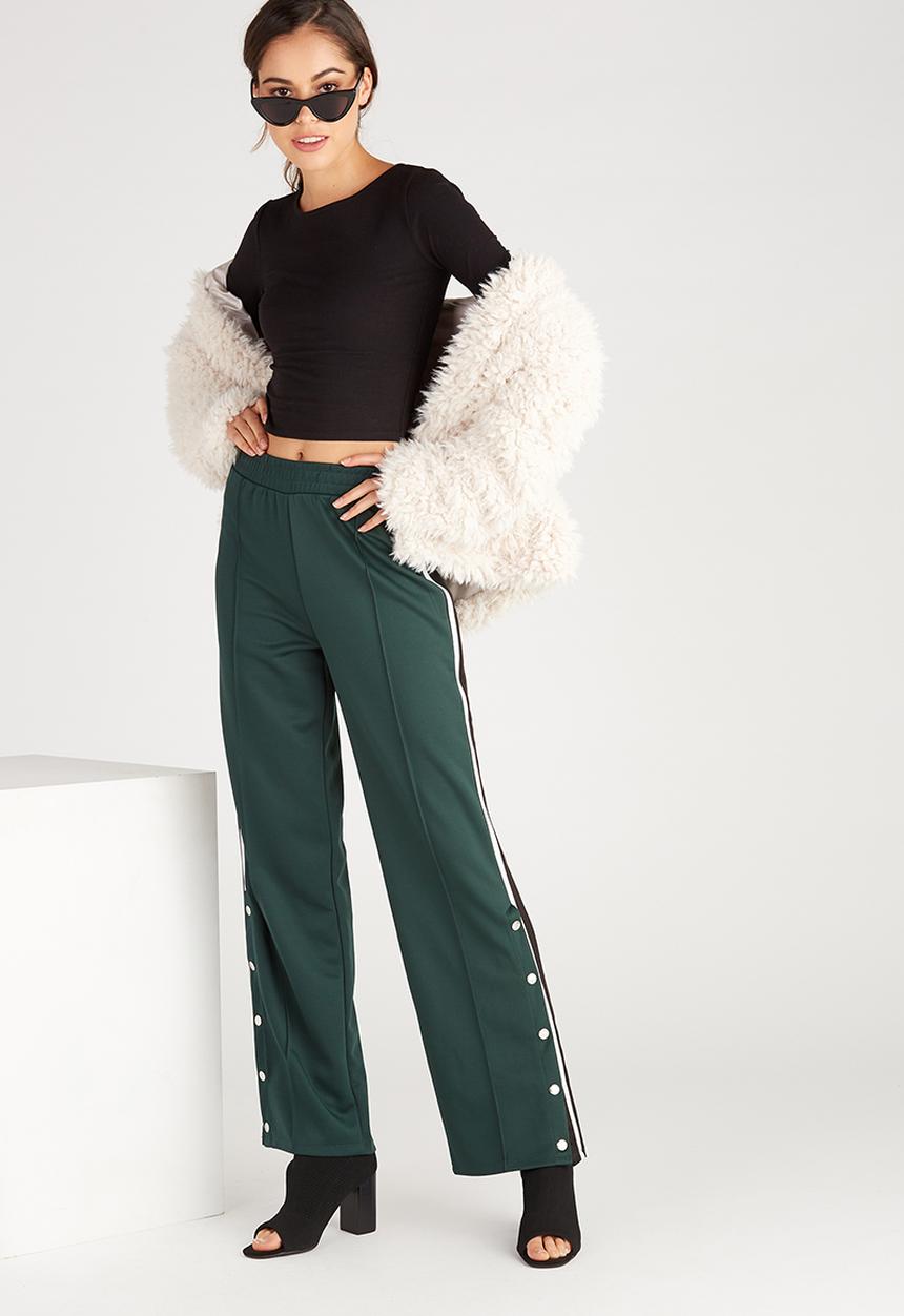 Supré  - Long sleeve raised neck crop tee - black