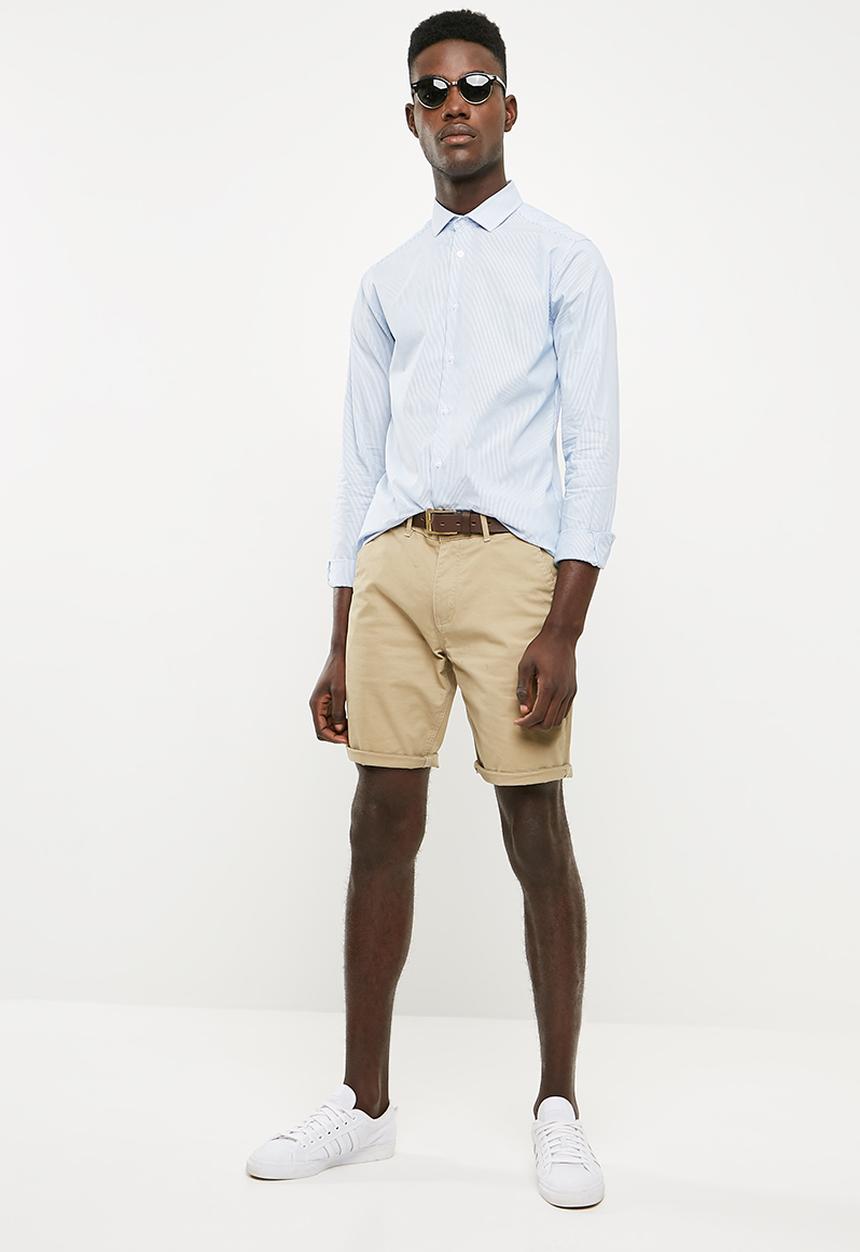 Superbalist - Slim fit long sleeve point collar shirt - white & blue 
