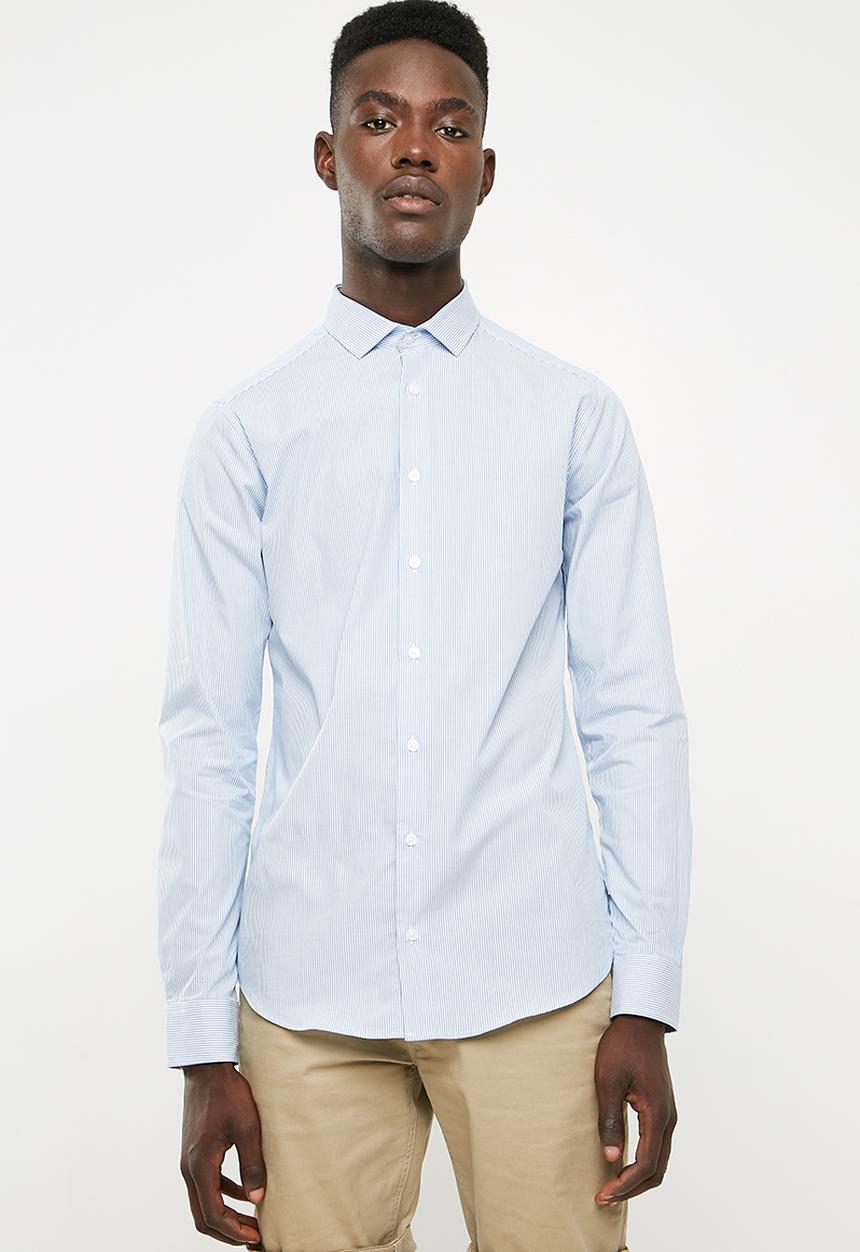 Superbalist - Slim fit long sleeve point collar shirt - white & blue 