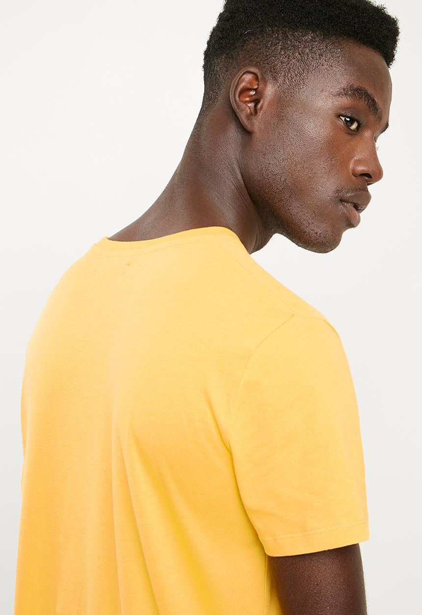 Superbalist - Printed crew neck tee - yellow