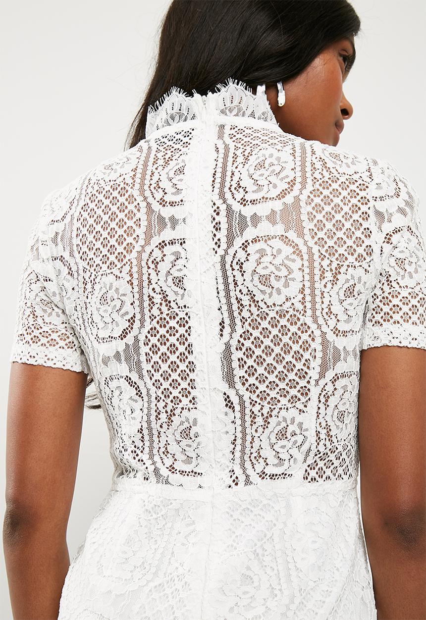 Missguided - Lace short sleeve playsuit - white
