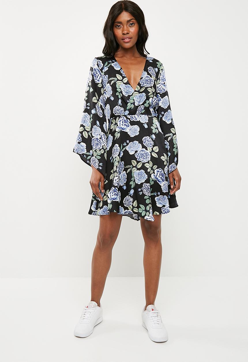 Missguided - Floral print belted kimono shift dress - black & blue