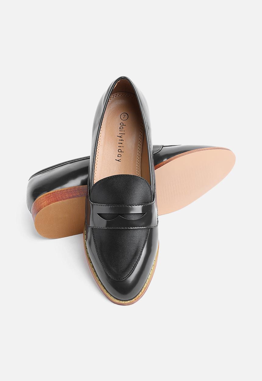 dailyfriday - Cardiff  - navy