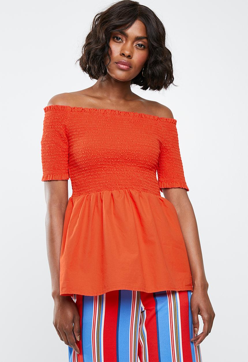 Jacqueline de Yong - Damilla off shoulder top - red