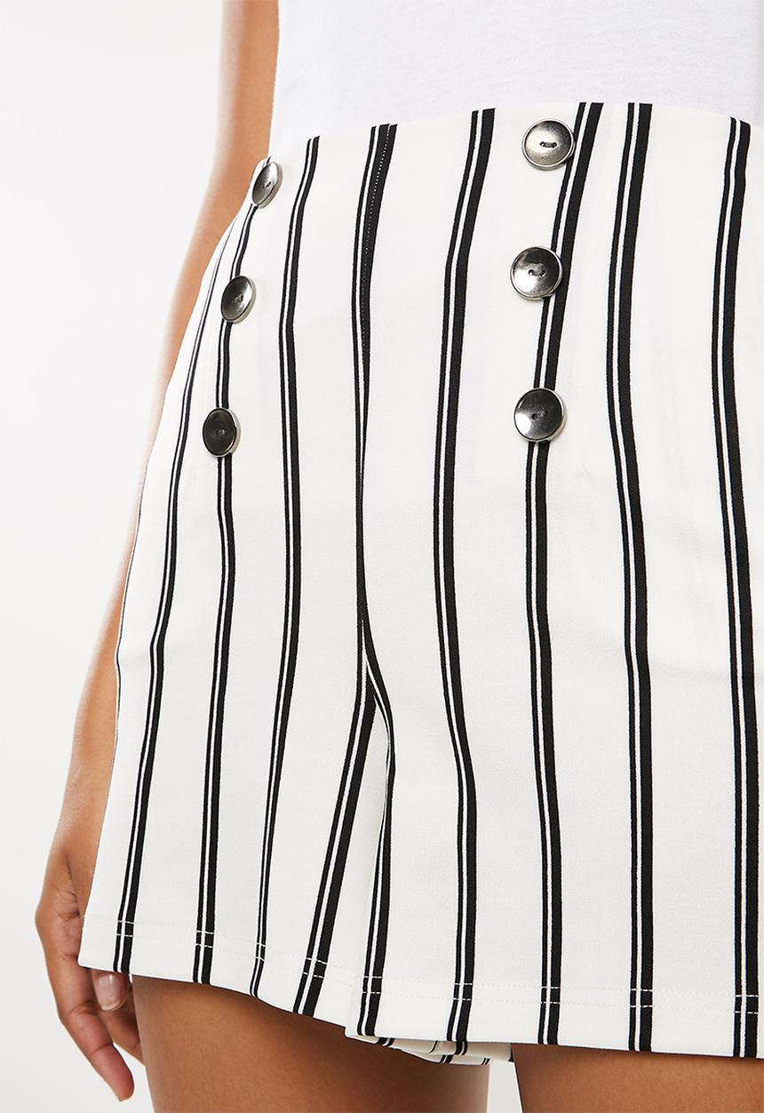 Superbalist - Sailor front short - white & black 