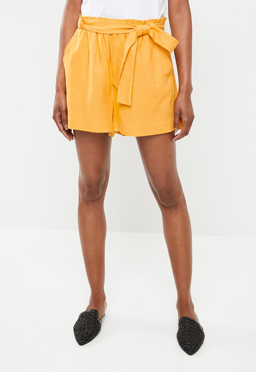 Superbalist - Linen blend shorts - yellow 