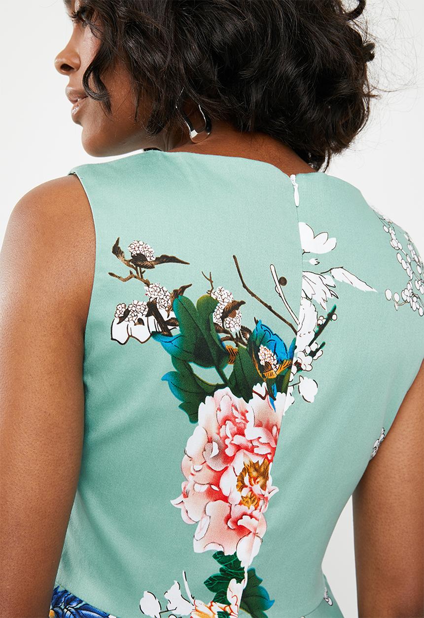 Revenge - Floral fit and flare dress - blue