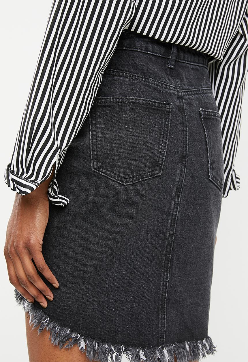 Missguided - Tall dip hem midi skirt - black 