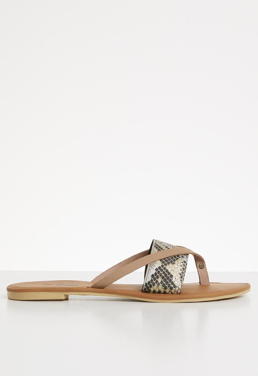 edit - Leather thong sandals - tan