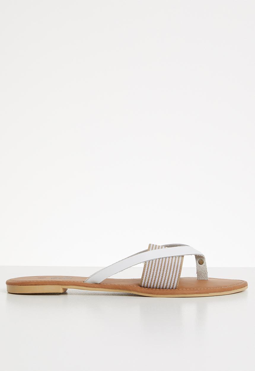 edit - Leather thong sandals - white