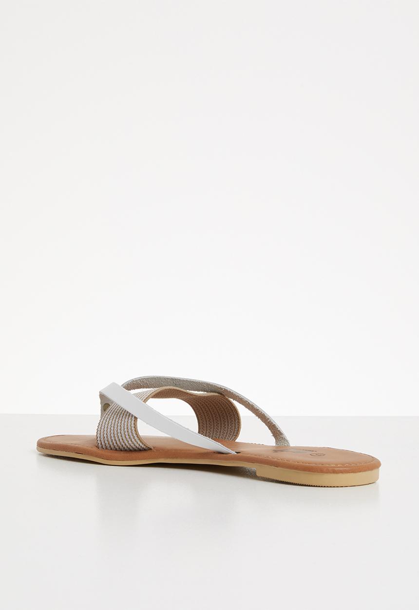 edit - Leather thong sandals - white