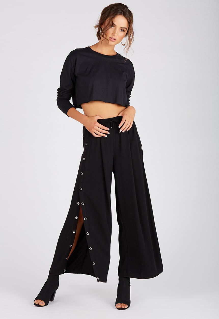 Supré  - Long sleeve super crop cuff tee - black
