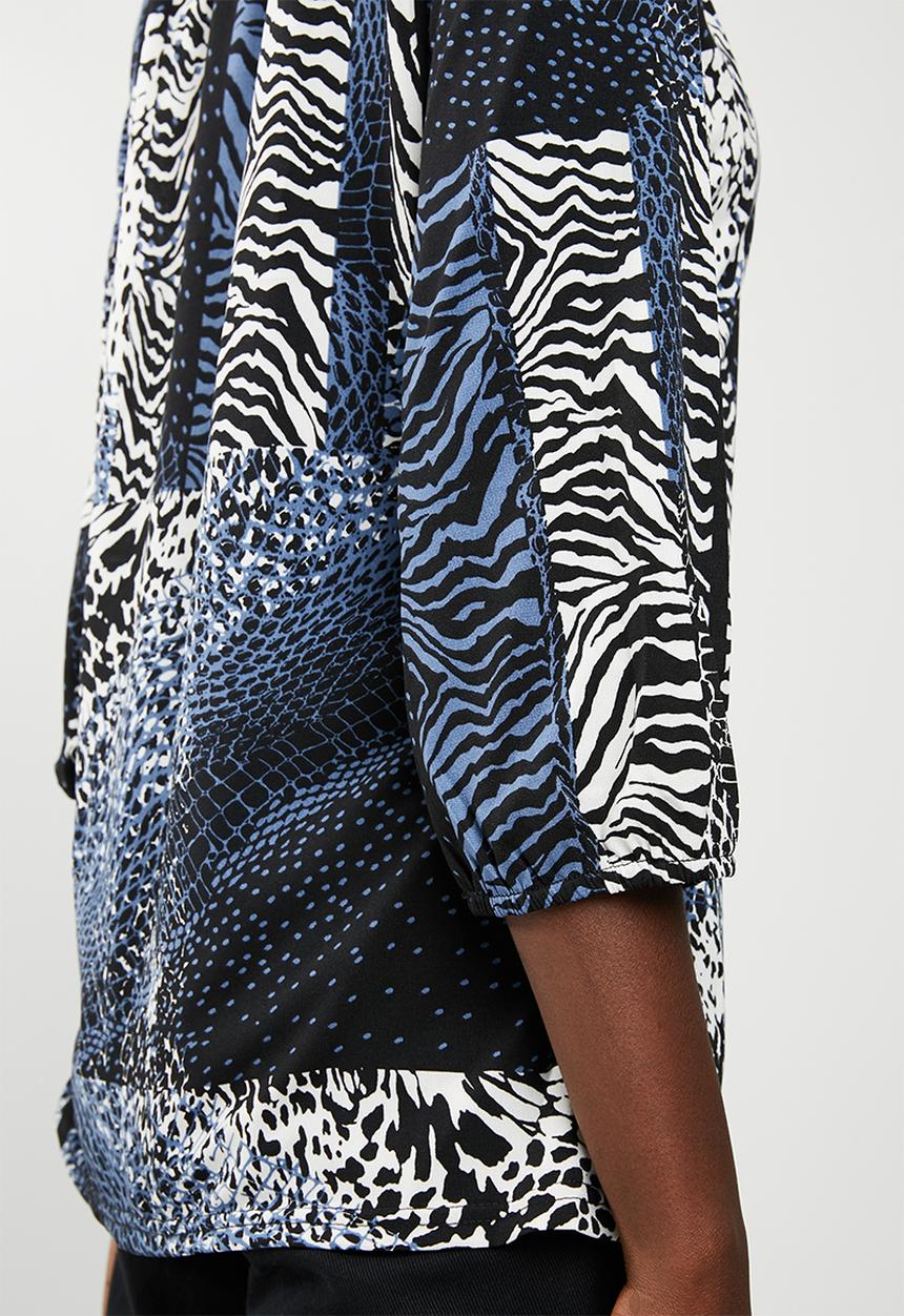 Revenge - Peasant blouse with contrast print - blue
