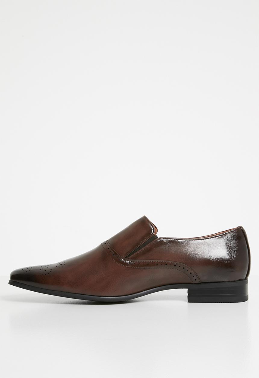 Gino Paoli - Medallion toe slip on shoes - brown