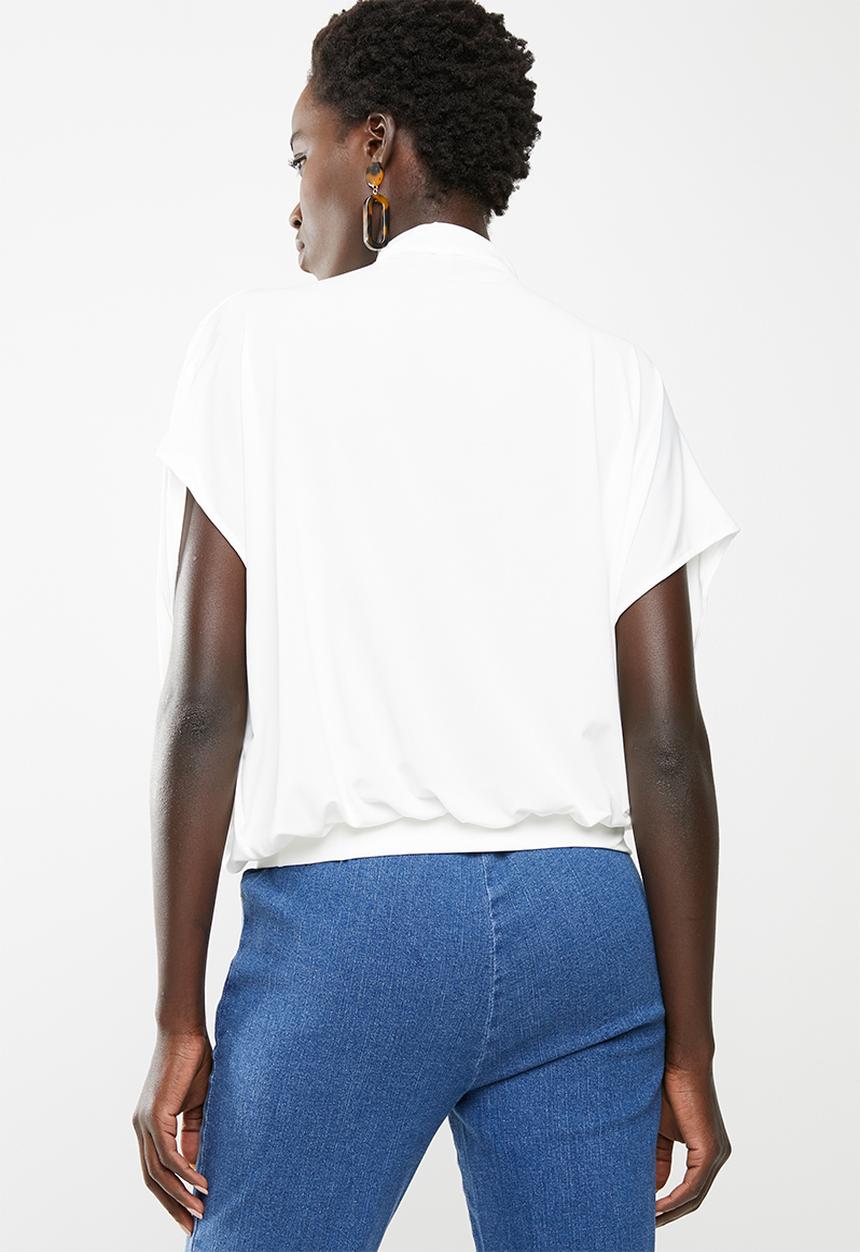 STYLE REPUBLIC - Kitty bow drape top - white