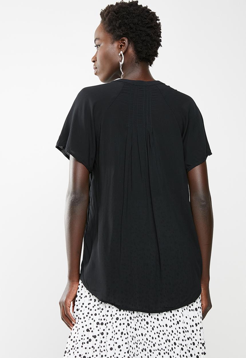 edit - Short sleeve pintuck blouse - black