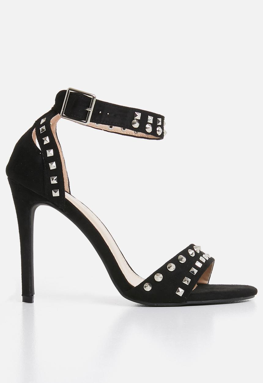 Miss Black - Zeenat heel - black